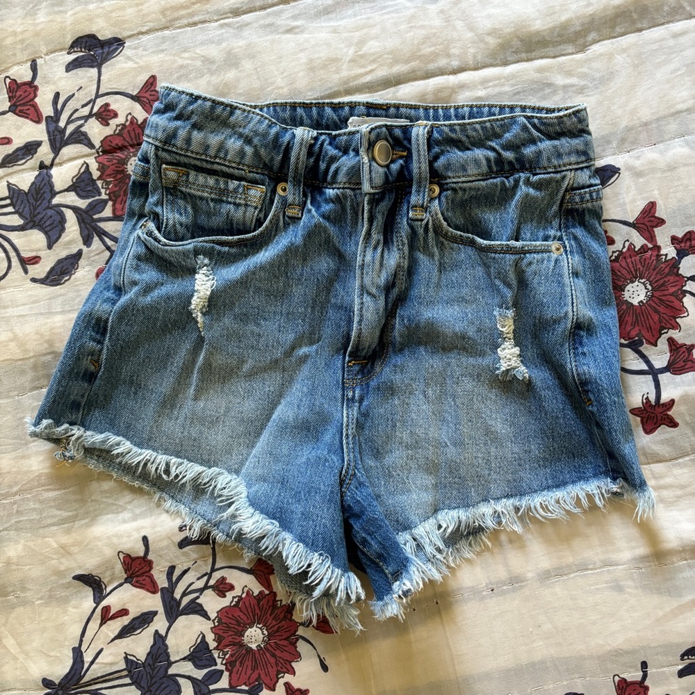 Good American Jean Cut Off Shorts size 00 size 24